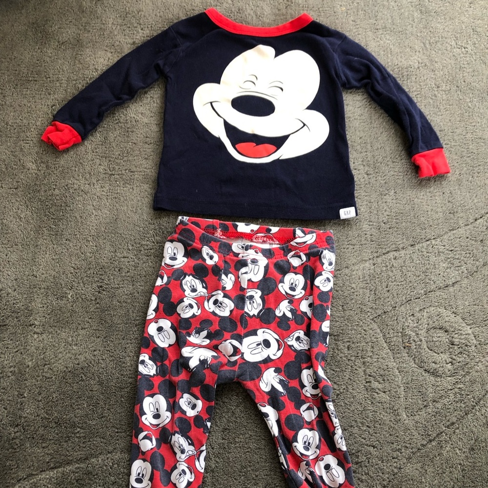 Gap Disney Baby pjs 12-18 months